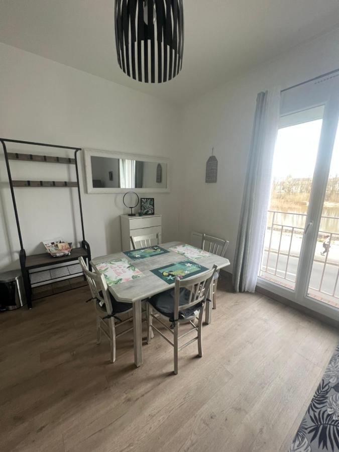 Cosy Loire, T2 Neuf, Front De Loire ,Vue Cathedrale,5Min A Pied Centre Ville Et Parking Prive أورلييو المظهر الخارجي الصورة
